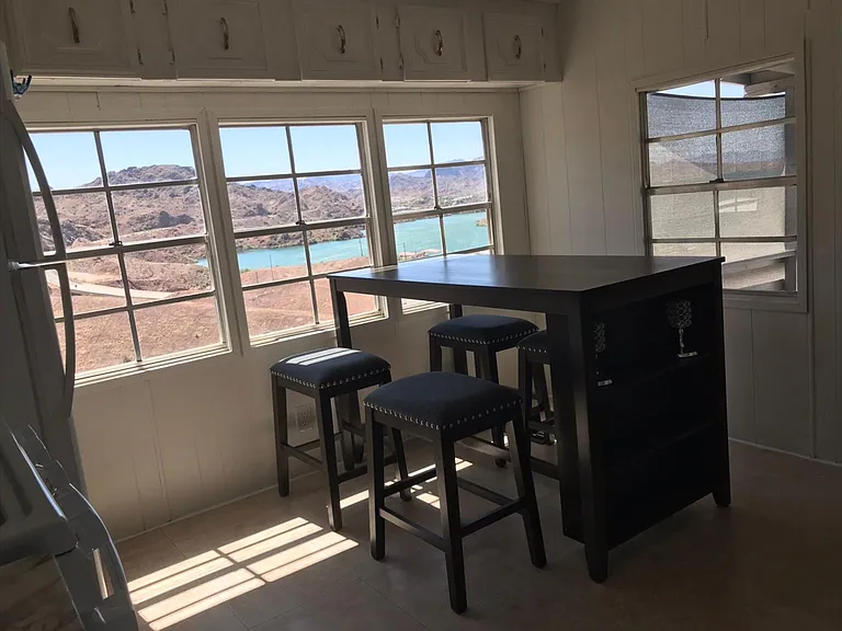 2888 Manor View Dr — Photo 8