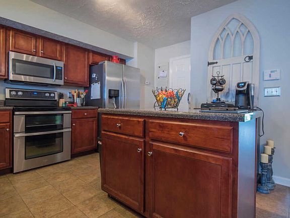 5th image of 4921 Laura Jeanne Blvd