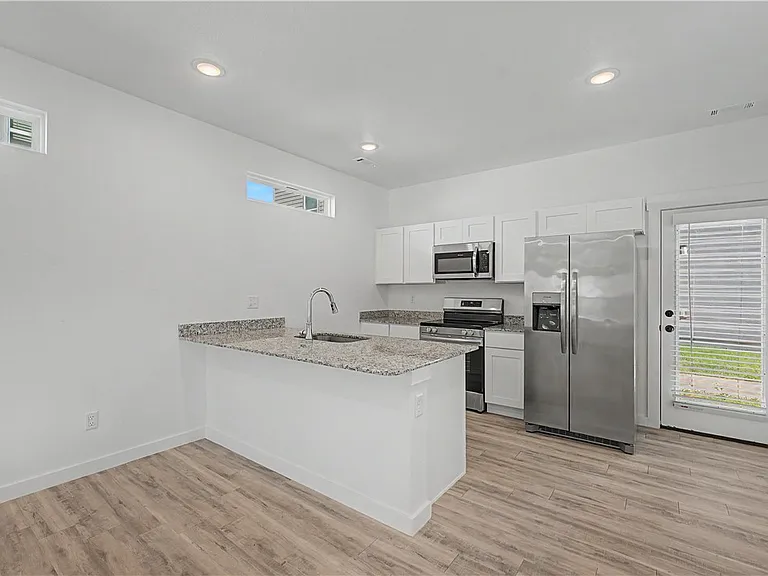 890 Tennessee Ave — Photo 7