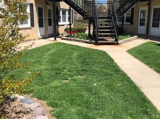 1120 W Hawthorne St APT C, Arlington Heights, IL 60005