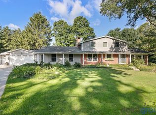 3655 Peach Ridge Ave NW, Grand Rapids, MI 49544