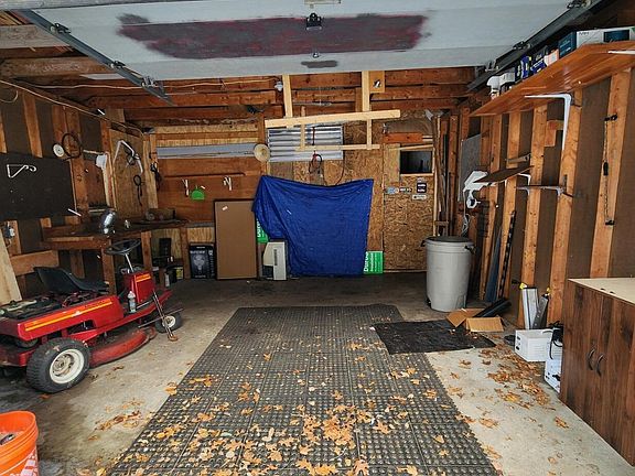 5th image of 10757 Otter Dr