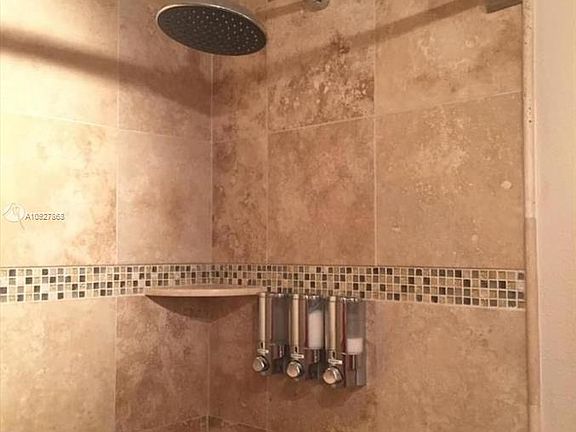 4th image of 6960 Miami Gardens Dr #2520