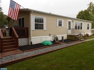 159 Robin Dr, West Deptford, NJ 08066