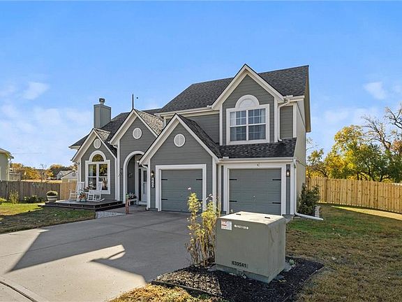 4th image of 860 River Dr