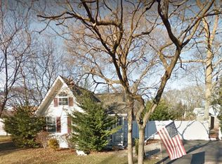 9 Flushing Rd, Sound Beach, NY 11789