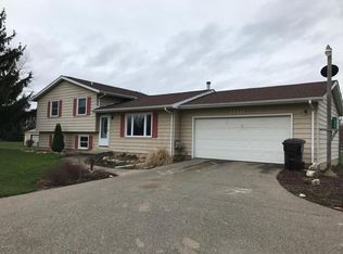 1440 102nd Ave, Plainwell, MI 49080