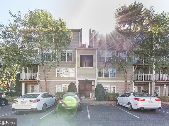 4th image of 219 Jay Dr Unit 108
