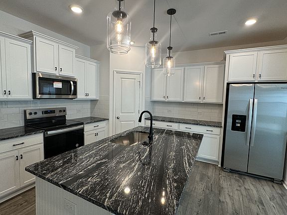 3rd image of 15 Saltford Ln #1