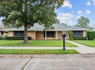2410 Mockingbird Ln, Baytown, TX 77520