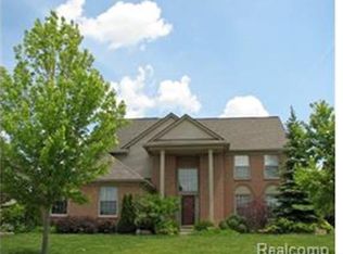 519 Pinehurst Dr, Canton, MI 48188