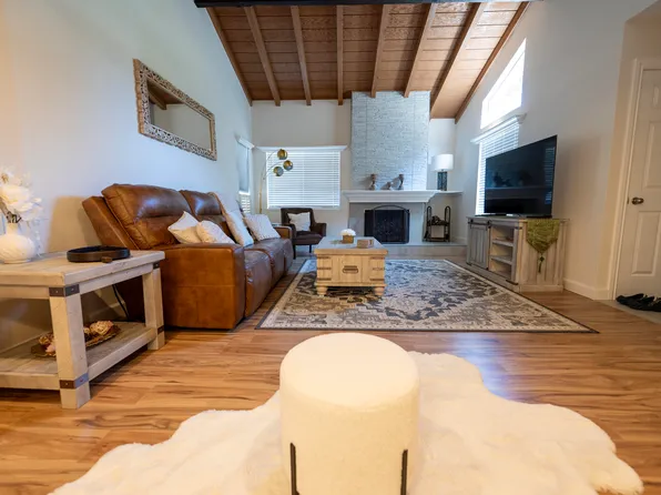 1101 Heather Ln, Pacific Grove, CA 93950