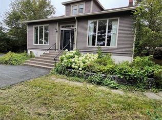 300 Topsail Rd, St. John's, NL A1E2B5