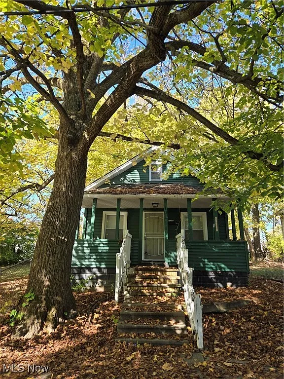 10011 Elizabeth Ave photo 1