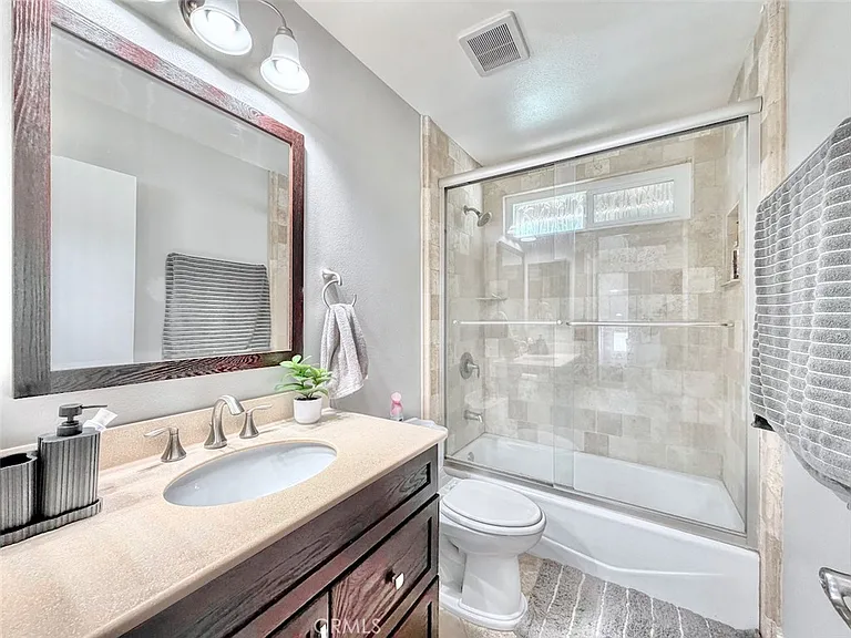 2134 N Pami Cir — Photo 26