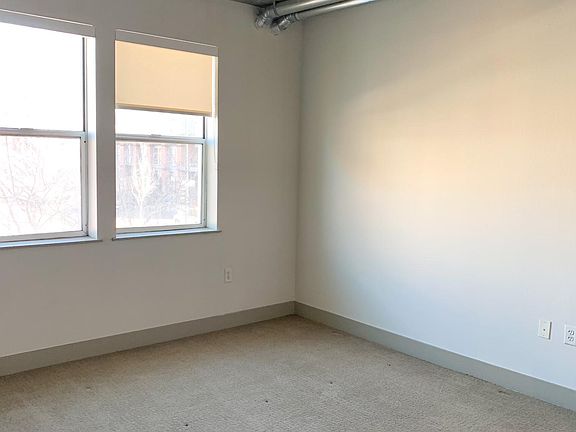 5th image of 1941 Market St #200