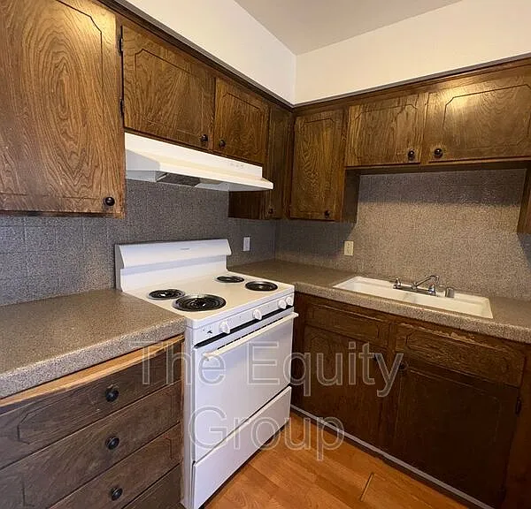 1865 Emma Lee Ln — Photo 9