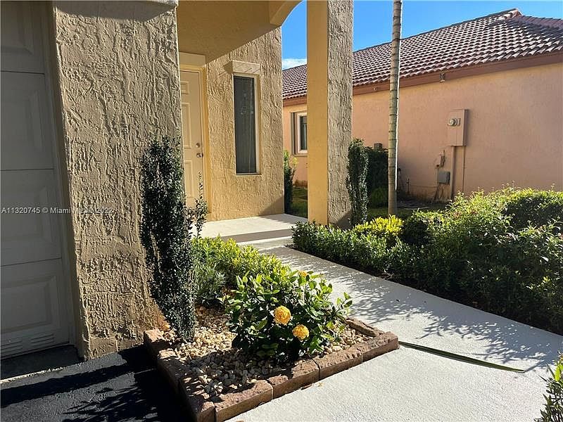 1st image of 1542 Presidio Dr #1542
