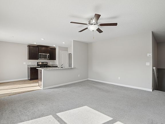 5th image of 1012 White Tail Ln