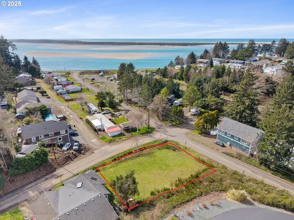 2200 Old Netarts Rd W, Tillamook, OR 97141