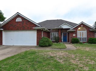 3805 Lorikeet Ct, College Station, TX 77845
