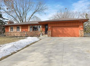 10008 Irwin Rd, Bloomington, MN 55437