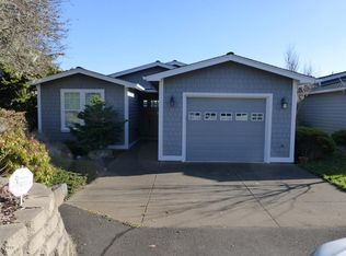 1133 SW 12th St UNIT E, Newport, OR 97365