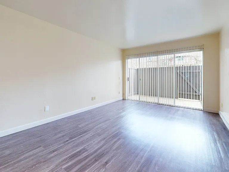 Pointe at Westlake — Photo 46