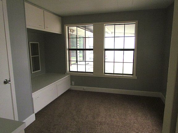 2nd image of 609 Benton St #House