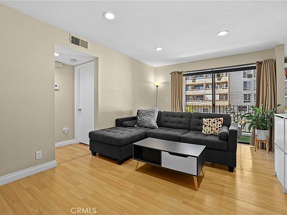 5th image of 285 S Sierra Madre Blvd APT D