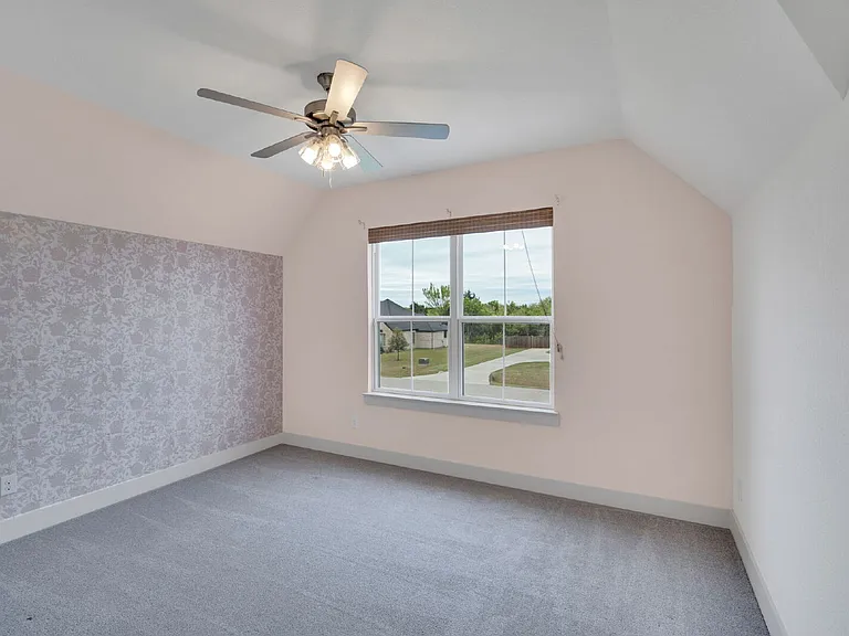 140 Farish Ln — Photo 34