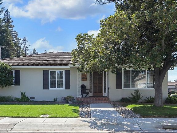 2nd image of 542 Saint Claire Dr