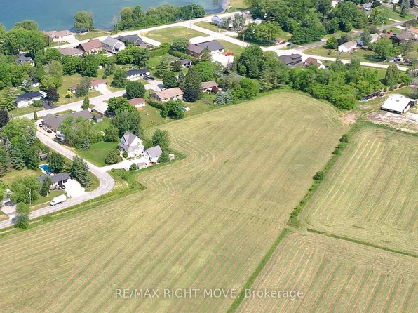 95 Wellington St, Ramara, ON L3V 7G4