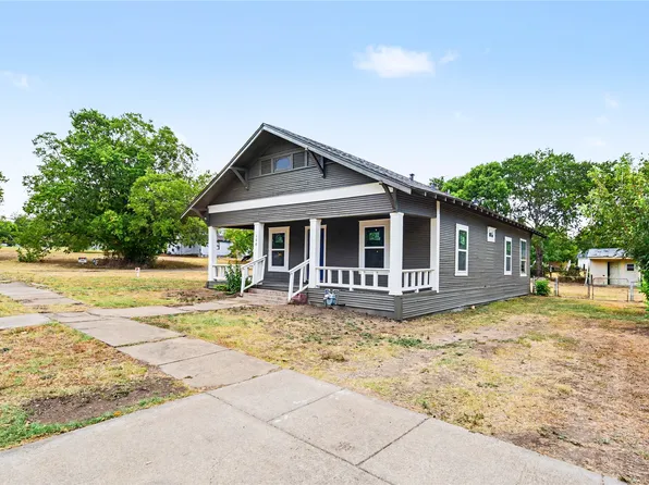 108 E Tyler St, Ennis, TX 75119