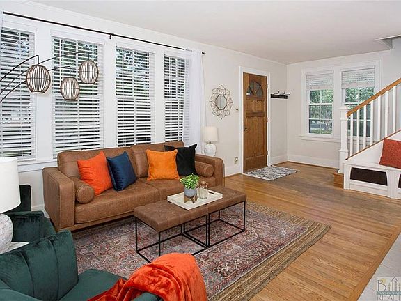 3rd image of 208 Avenue D