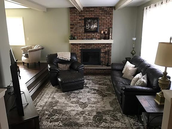 3rd image of 3951 W Gale Cir