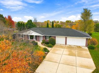4546 Hearthridge Dr, Janesville, WI 53546