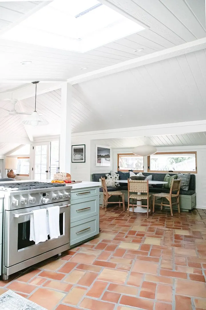 Beautiful Carmel Valley Home 3bed/3bath Ready for September 1st Move in Date! — Photo 4