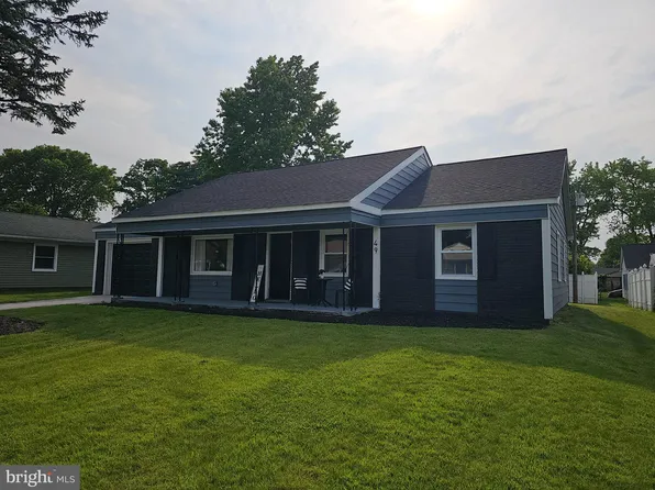 49 Gaylord Cir, Willingboro, NJ 08046