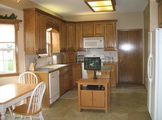 4 E 2nd Cir, Valley Center, KS 67147