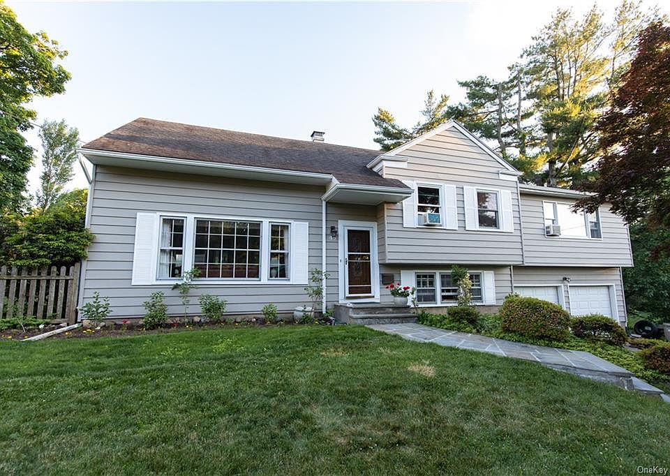 1st image of 45 Amherst Dr