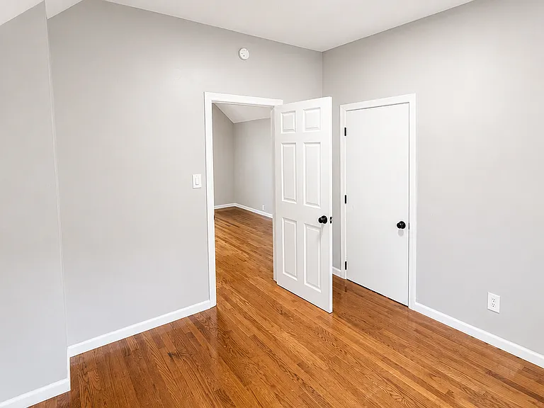 2450 13th Ave S #2 — Photo 10