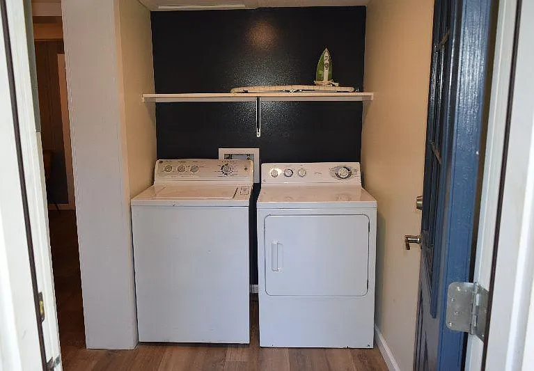 3508 Primrose Ave — Photo 11