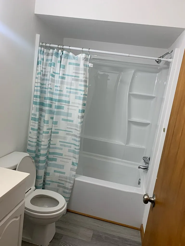 Building Photo - 1600 Brooke Park Dr #3