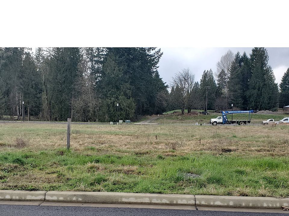 1st image of 4202 SE 18th Ave #28