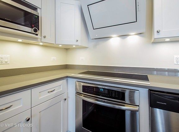 4th image of 4250 N Marine Dr APT 909