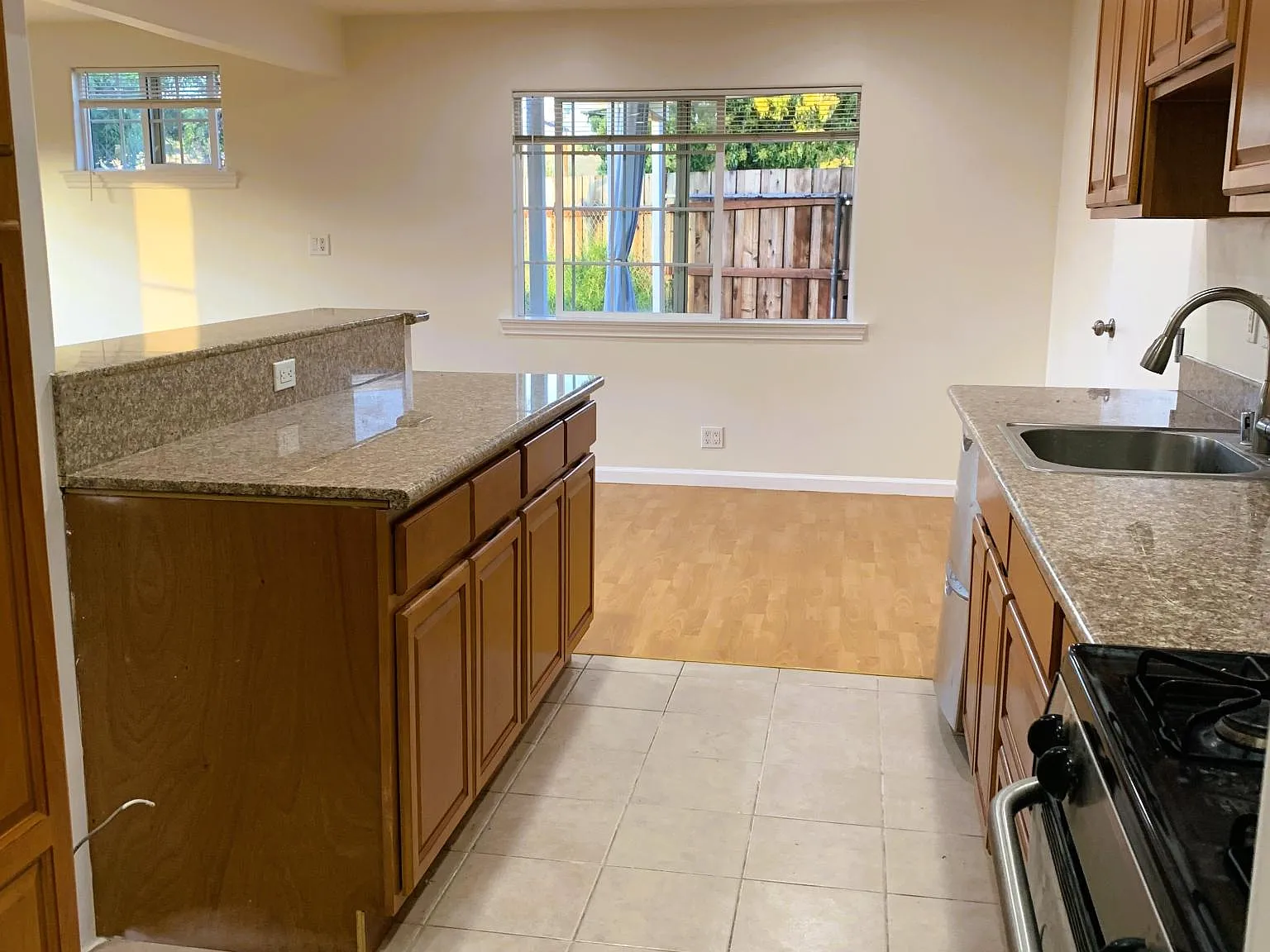 42512 Gage Ct — Photo 2