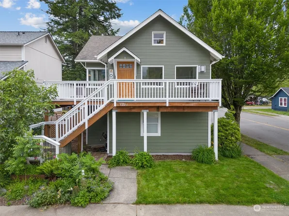 8221 Silva Avenue SE, Snoqualmie, WA 98065