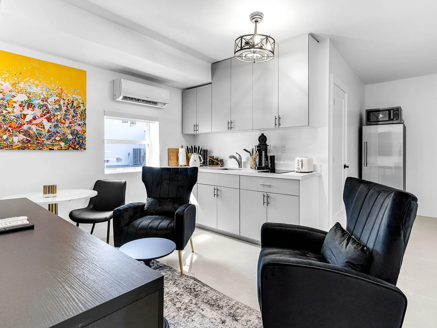 1 bed, 1.0 bath, $2,250 — Photo 2