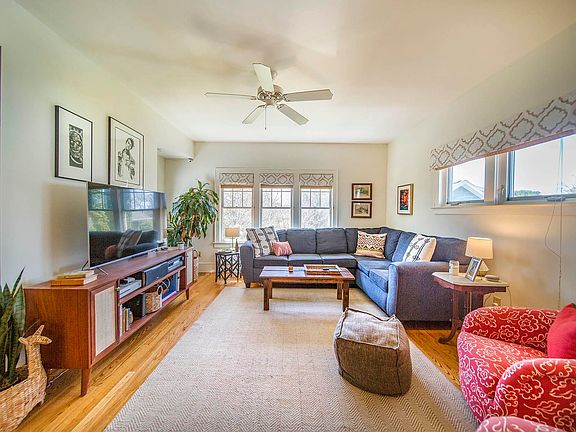 5th image of 205 Park St